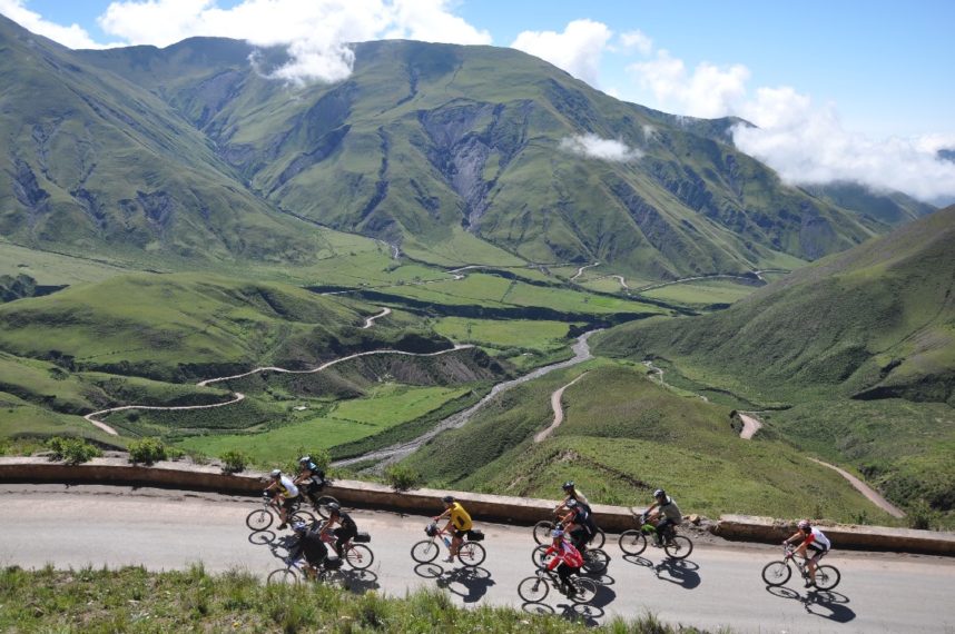 Acay 4900mt: Pedaling above the clouds (Salta Argentina)