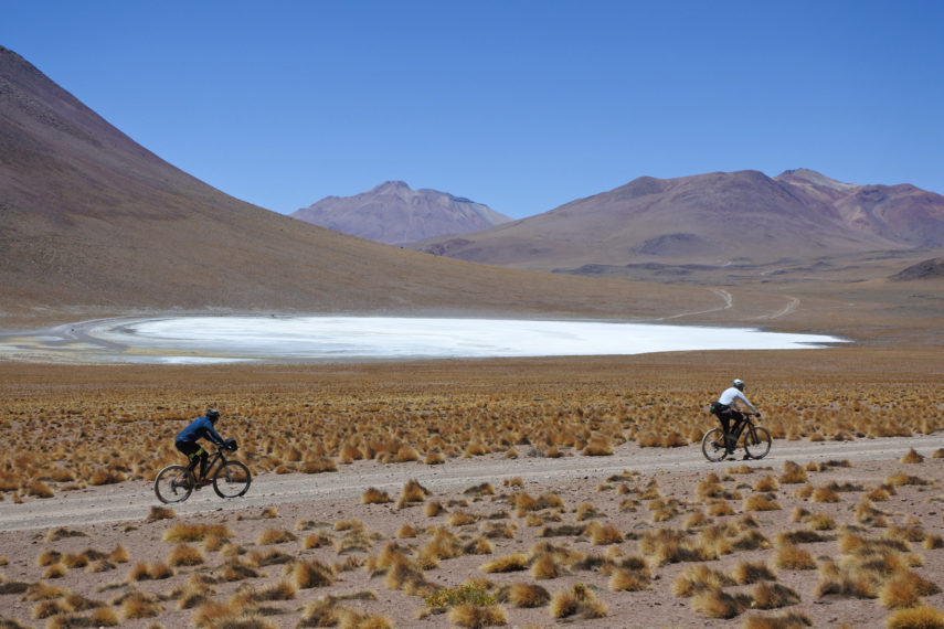 Journey to the Extreme Plateau: Crossing of the volcanoes and Salares (Bolivia-Chile)