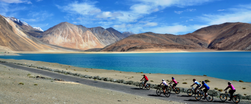 Ladakh: “The land of the High Passes”, between the Himalayas and Karakoram