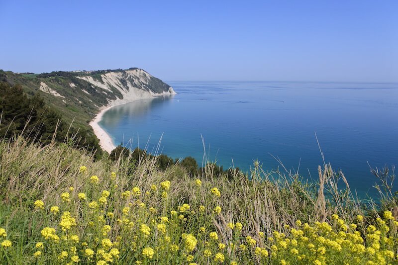 Crossing of Italy: From the Adriatic Sea to the Tyrrhenian Sea
