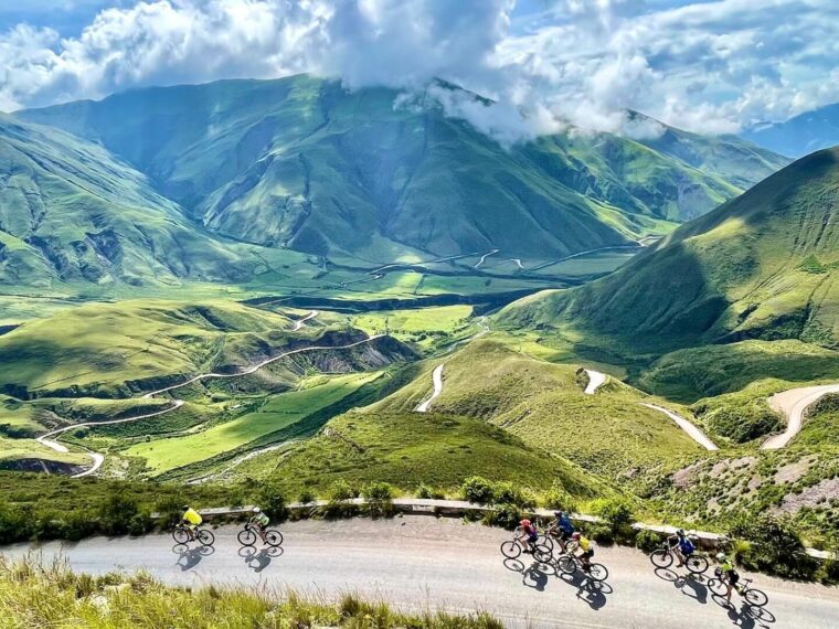 “Montañas mágicas”: Travesía de los Valles Calchaquies, Quebrada de Humahuaca y selva de yungas en el P.N. Calilegua (Salta-Jujuy)