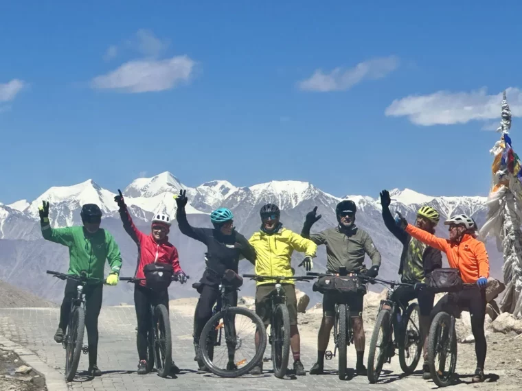 Himalayan Challenge, among the world’s highest lakes and passes