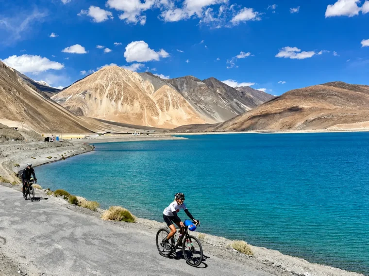 Ladakh: pedaleando entre los lagos y pasos más altos del mundo